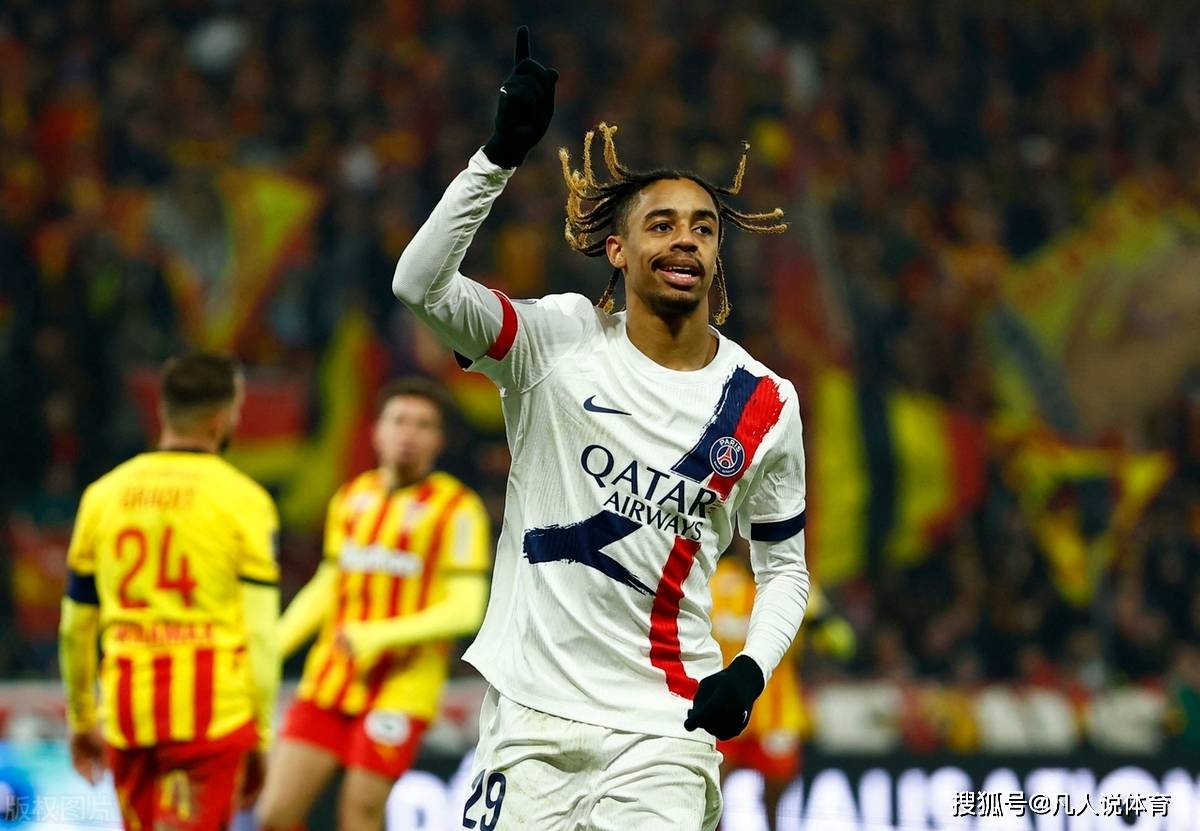 足坛风云:本周五精彩比赛全集回顾 足坛风云:本周五精彩比赛全集回顾